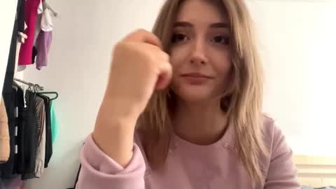 Amelia online show from February 20, 12:18 pm