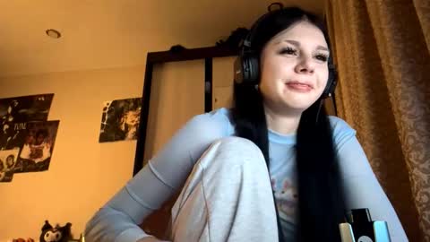 Isabella online show from November 19, 7:25 pm