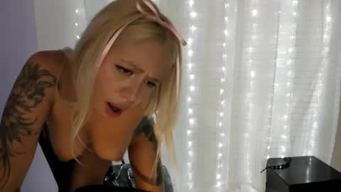 Constans online show from October 10, 10:25 pm