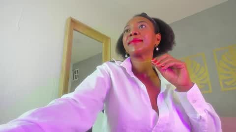 C O R A  L online show from September 16, 12:13 pm