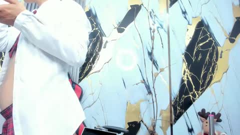 sophie online show from December 5, 9:39 am