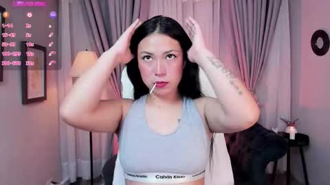 Coral Stefani online show from November 12, 1:36 am