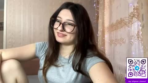 Elisheva online show from April 15, 12:39 pm