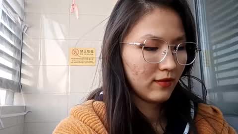 Sara  online show from January 13, 7:57 am