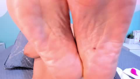 corina_taylor12 online show from May 8, 12:41 pm
