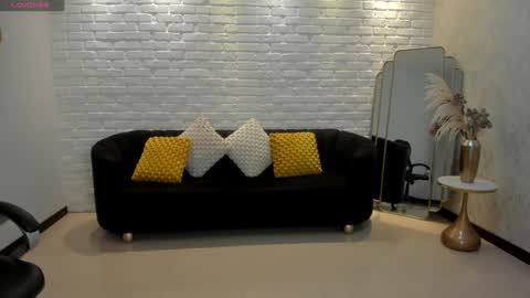 Corinne Russo online show from January 13, 5:12 am