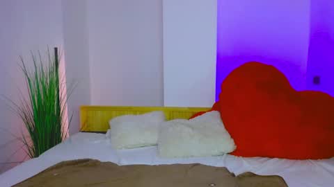 Ira  online show from March 8, 8:19 am