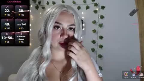 Nikol y  tomy online show from November 16, 9:04 pm