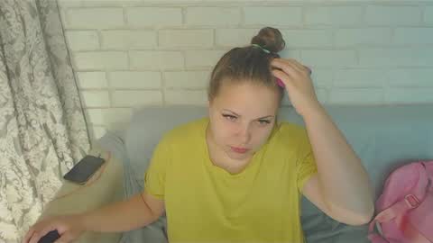 Crazyy Girl  online show from February 6, 2:48 pm