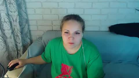 Crazyy Girl  online show from January 10, 2:34 pm