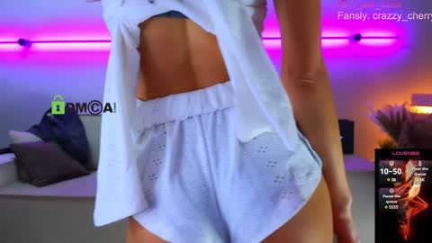 Snapshot of crazzy_cherry chatting on January 2, 7:12 am crazzy cherry online show from January 2, 7:12 am