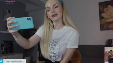 cris_tinne online show from March 9, 4:33 pm