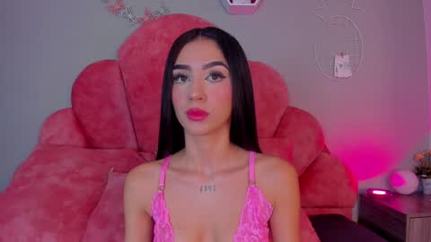 Snapshot of cristalcornner_ chatting on January 12, 11:39 am Nicole  Connection time 220pm-910pmCol online show from January 12, 11:39 am