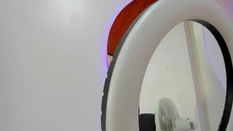 Snapshot of cristalcornner_ chatting on March 3, 7:35 pm Nicole  Connection time 220pm-910pmCol online show from March 3, 7:35 pm
