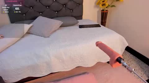 cristale69 online show from October 16, 2:47 am