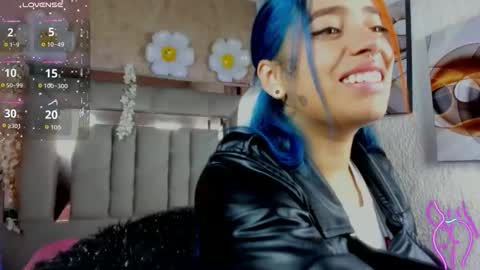   online show from November 30, 10:03 pm