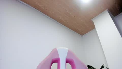 sofia online show from March 31, 6:02 am