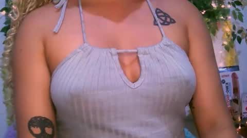 crysrus online show from December 1, 1:31 am