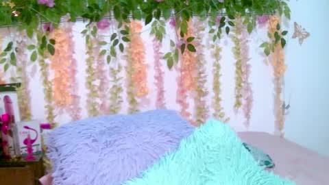 crysrus online show from March 28, 2:22 am