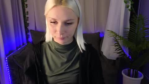 crystal_hanna online show from November 20, 2:01 am