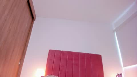  Crystal  online show from February 5, 3:37 pm