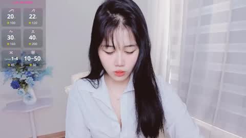 Snapshot of crystal_lea chatting on October 21, 1:31 am crystal_lea online show from October 21, 1:31 am