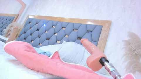 crystal_sm online show from January 13, 4:07 am