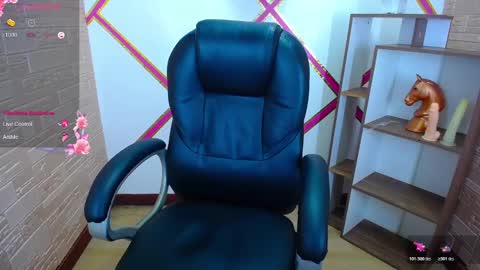 I AM CRYSTAL online show from October 18, 10:55 pm