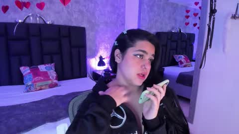 Crystal online show from February 19, 6:18 pm