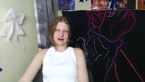 Stella online show from March 11, 5:04 pm