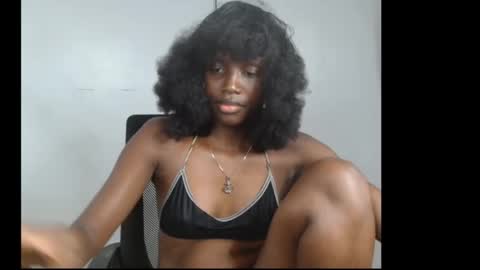 sophie online show from March 12, 9:45 am