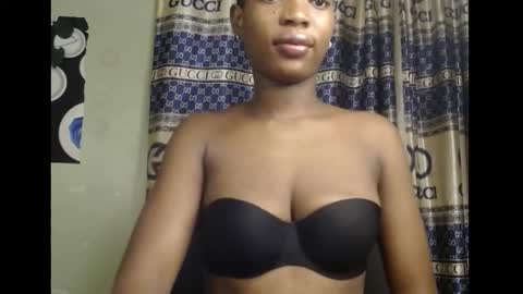 cumebony_petit online show from October 3, 9:09 pm