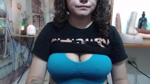 Vannesa online show from February 4, 8:12 pm