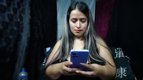 Emma online show from October 23, 11:33 pm