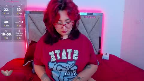 Snapshot of curvybaddie chatting on February 12, 11:51 pm A online show from February 12, 11:51 pm