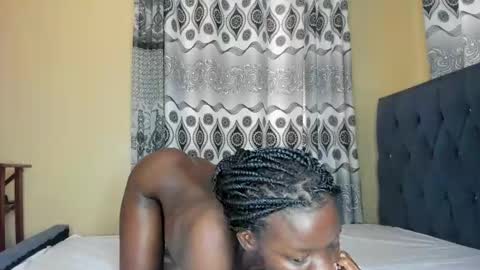 curvyjoan online show from January 21, 8:52 am