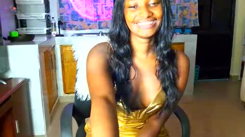 cute annah online show from May 13, 11:10 pm