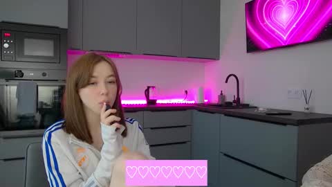 Amanda online show from October 20, 1:36 pm