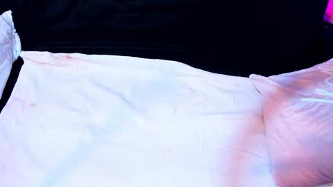    Independent Model online show from January 30, 10:19 pm