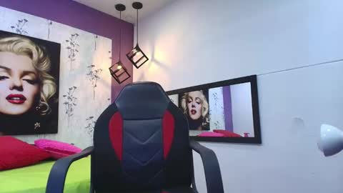Snapshot of cute_laira chatting on October 20, 1:03 pm Laira online show from October 20, 1:03 pm
