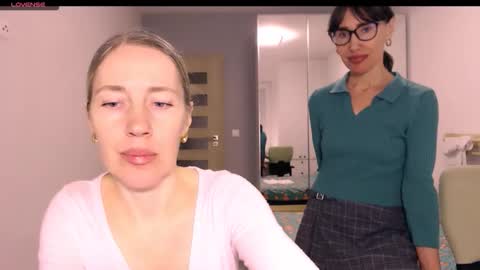 cute_lion_ online show from February 9, 4:42 pm