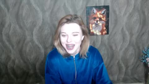 Mia online show from December 26, 3:42 pm