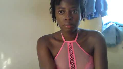 cute_sonny online show from June 1, 5:20 am