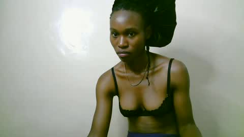 cute_tasha online show from May 28, 6:00 am