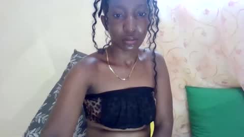 cute_xeniah online show from October 6, 9:37 am