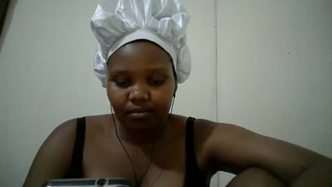 Sheila online show from December 4, 9:04 pm