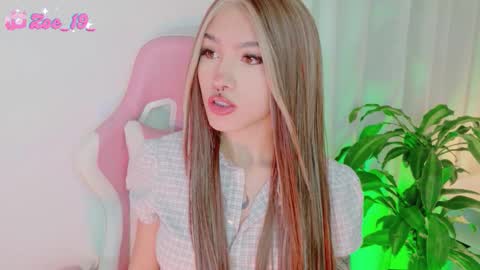 Zoe  online show from February 17, 1:49 am