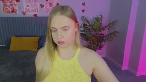 Amyy online show from June 12, 1:13 am