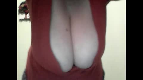 Snapshot of cutejessytom chatting on October 23, 2:12 pm Jessy online show from October 23, 2:12 pm