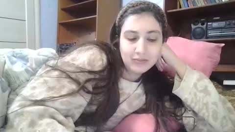 cutekattie online show from February 1, 6:01 am